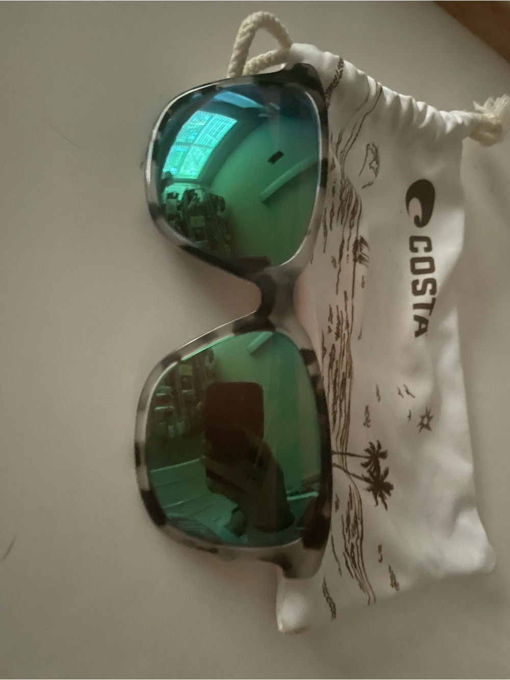 Costa Sunglasses with Green Mirror Lenses and tortoise frame